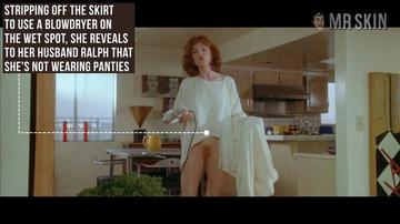 Anatomy of a Nude Scene: Julianne Moore Proves She's a Real Redhead in 'Short Cuts' Julianne Moore 4218
