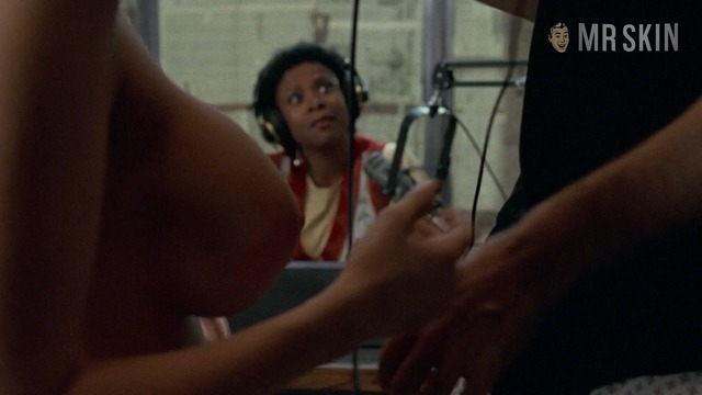 Anatomy of a Nude Scene: Howard Stern's 'Private Parts' Delivers on its Titular Promise 4631