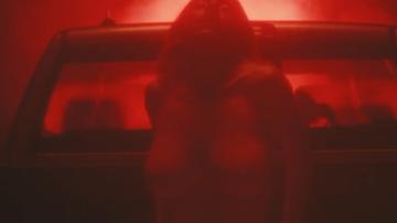 Sydney Sweeney’s Huge Boobs, Vanessa Kirby’s Sex Scene Uncovered! Neve Campbell Vanessa Kirby Sydney Sweeney 4826