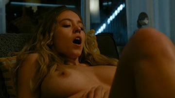 Top 5 Most Watched Scenes of 2024 Sofía Vergara Emma Stone Margaret Qualley Sydney Sweeney 4883