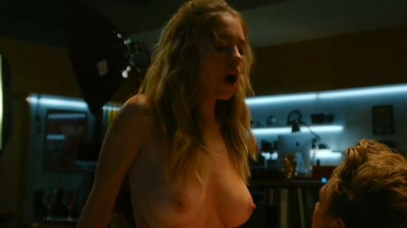 Top 5 Voyeur Nude Scenes Phoebe Cates Susan Sarandon Sharon Stone Monica Bellucci Sydney Sweeney 4956