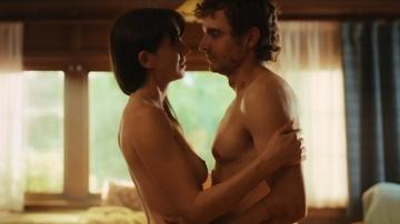 Alison Brie Topless In Together, Lindsay Lohan’s Freaky Nudity! Jamie Lee Curtis Lindsay Lohan Alison Brie Vicky Krieps Zuria Vega Emma Mackey Ana Sof