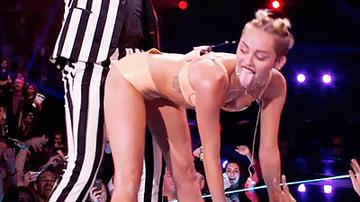 Whistle While You Twerk Weird And Wild Bouncing Dance 1146