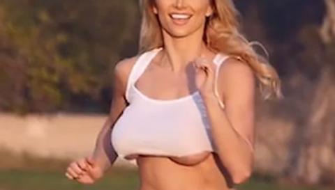 Jiggling Jugs Breasts Boob Boobs 1243