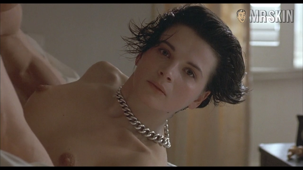 Juliette Binoche Nude in Damage. Breasts, bush, butt. 172522