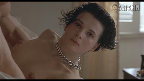 Juliette Binoche Nude in Damage. Breasts, bush, butt. 172522