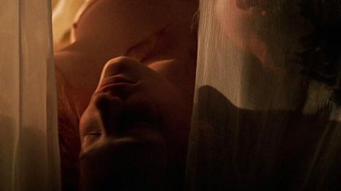 Cate Blanchett Naked as Elizabeth I, Queen of England. Left Breast, breasts. 172803