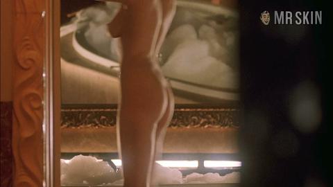 Jamie Lee Curtis Naked as Judith 'Jude' Madigan. Breasts, Butt, sexy, underwear. 195033