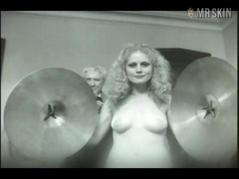 Beverly D'Angelo Naked as Sandra. Breasts, Bush, butt*, lesbian. 185703