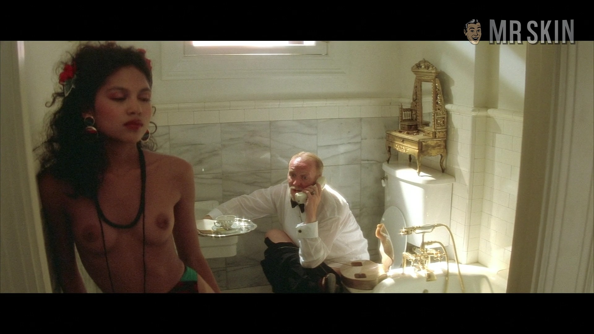 Lisa Ann Cabasa in Wild at Heart (1990) Breasts Breasts 191137