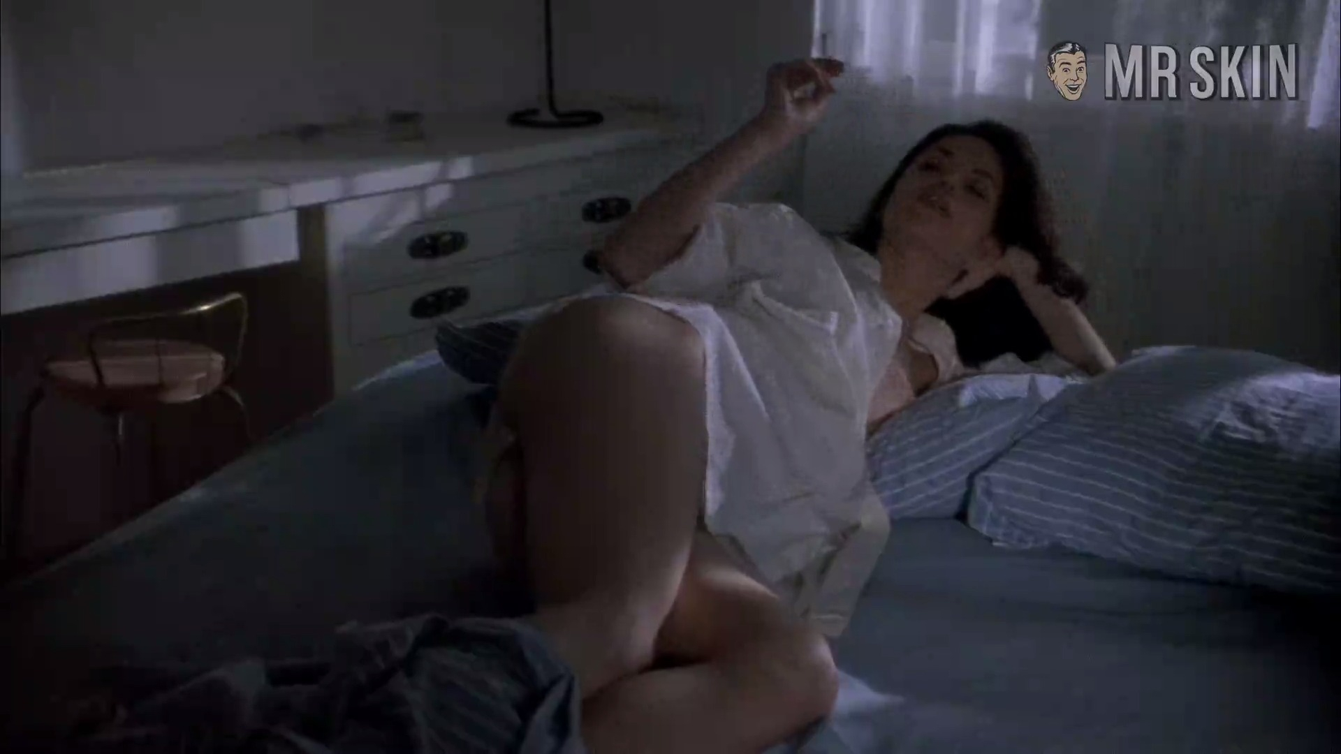 Linda Fiorentino Naked in The Last Seduction. Butt, breasts, sexy. 175549