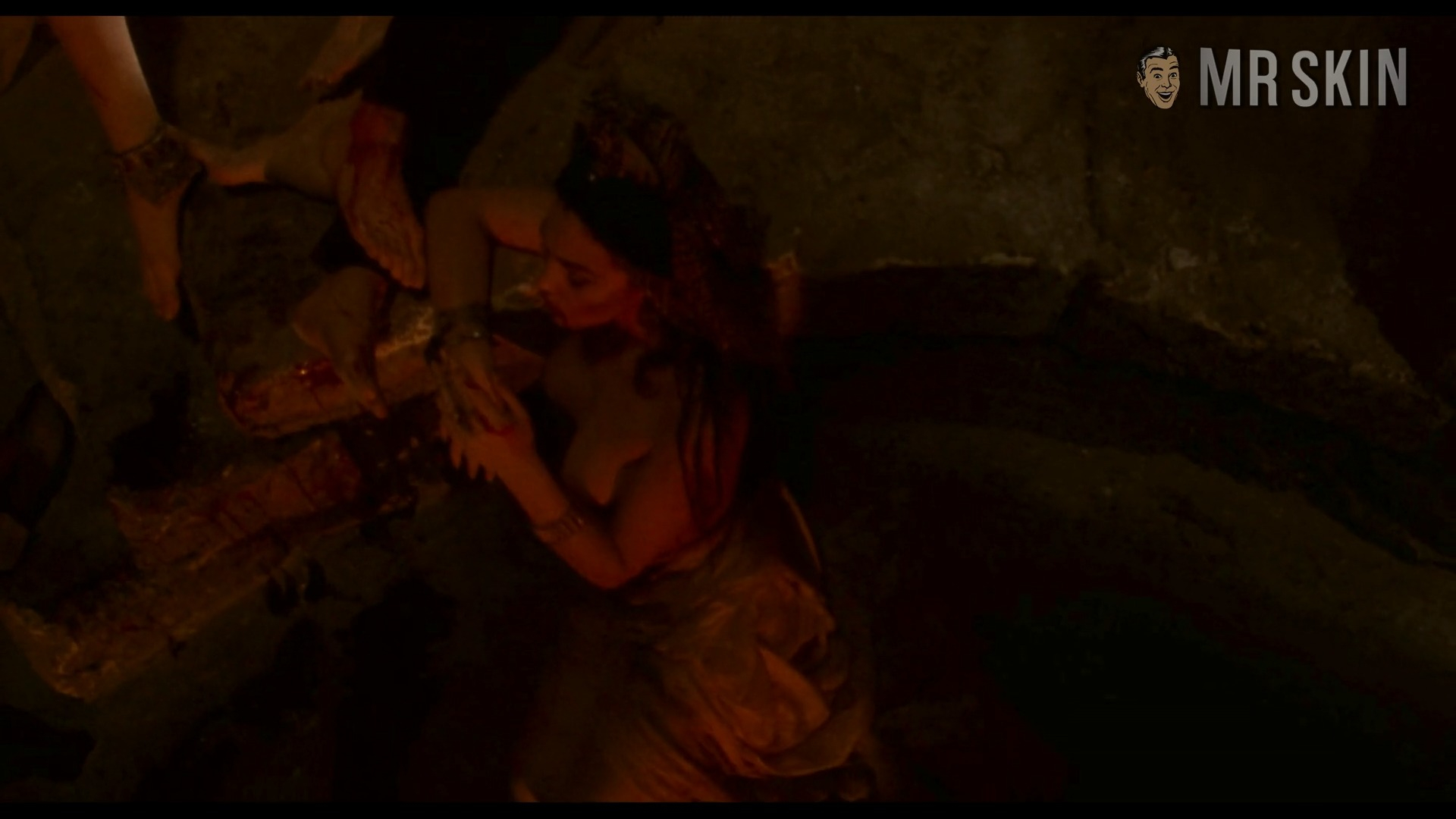 Monica Bellucci Naked as Dracula's Bride. Breasts. 262635