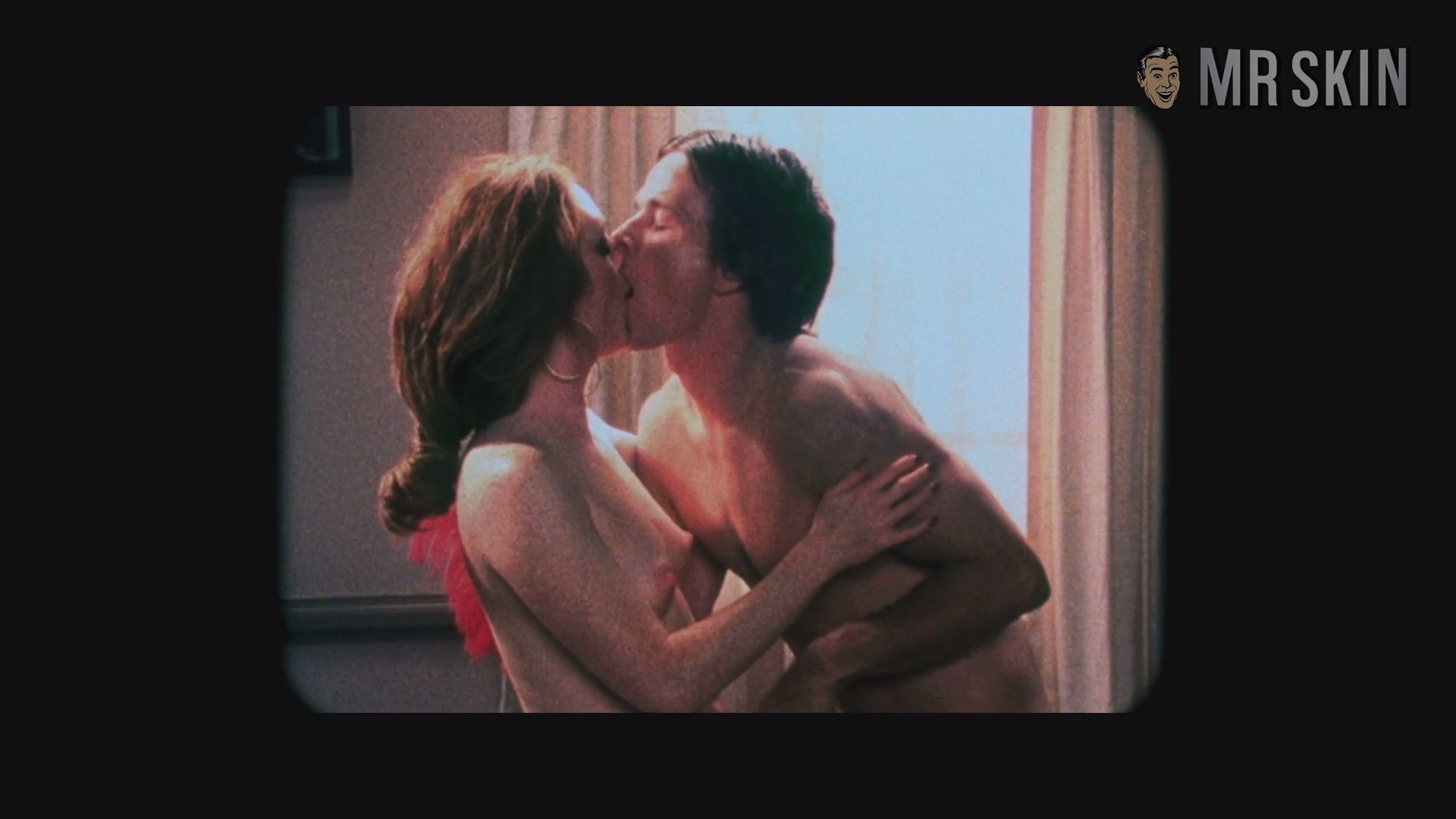 Julianne Moore Nude as Maggie alias Amber Waves. Breasts. 177284