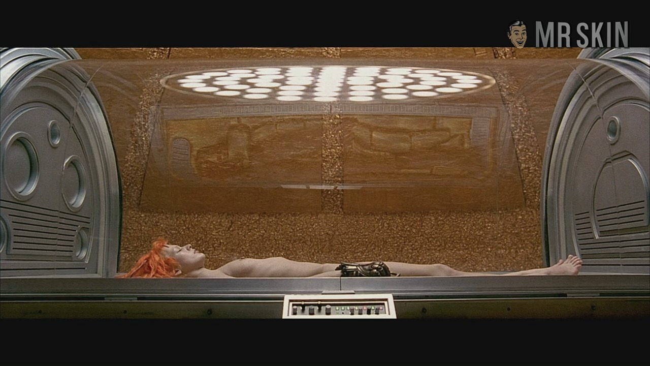 Milla Jovovich in The Fifth Element (1997) Breasts Breasts Left Breast 174612