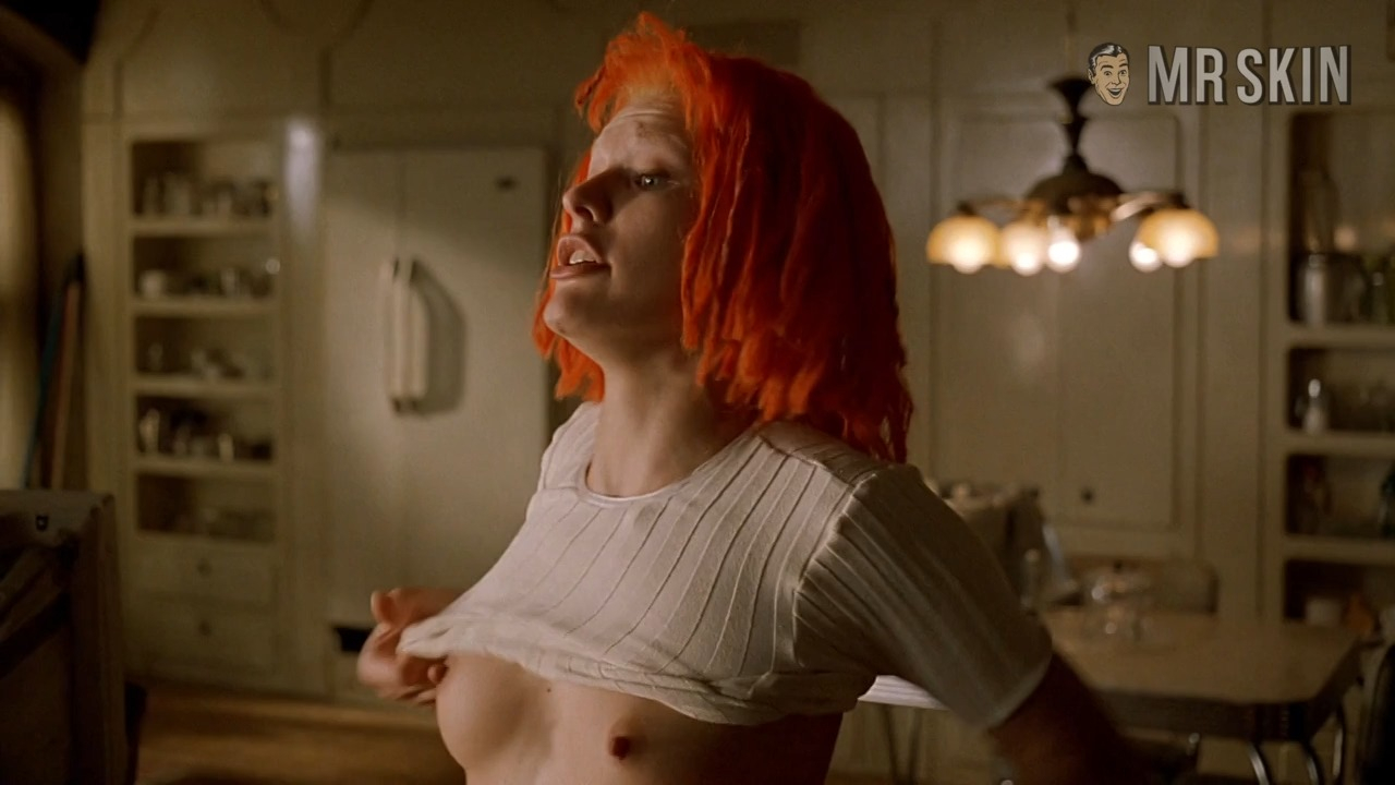 Milla Jovovich Nude as Leeloo. Breasts, left breast, sexy. 260510