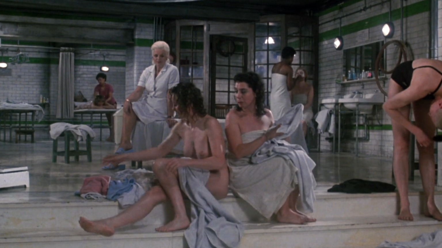 Sarah Miles Naked as Sarah. Breasts, bush, butt. 255681