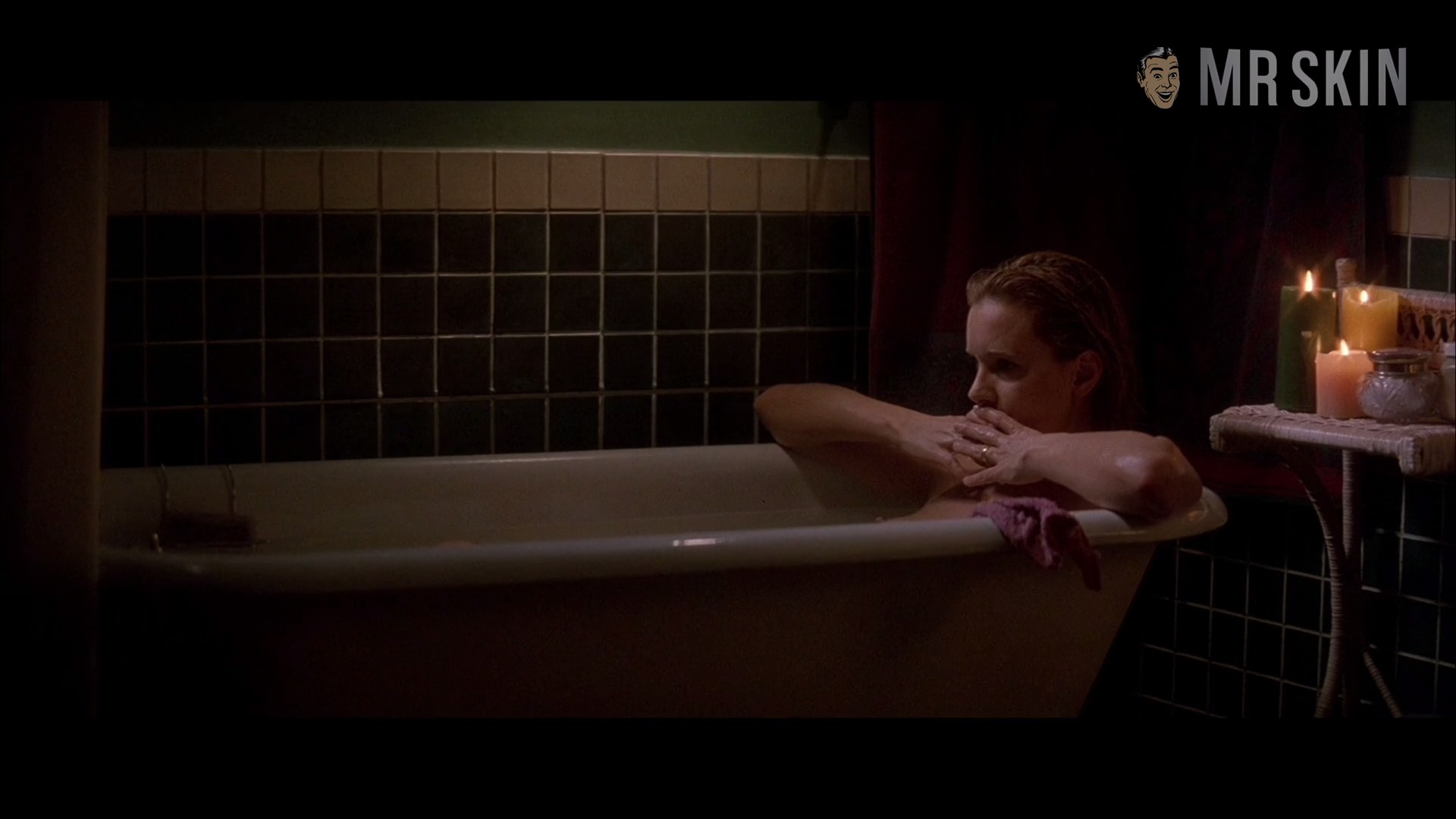 Elizabeth Perkins in Moonlight and Valentino (1995) Breasts Breasts Butt 196081