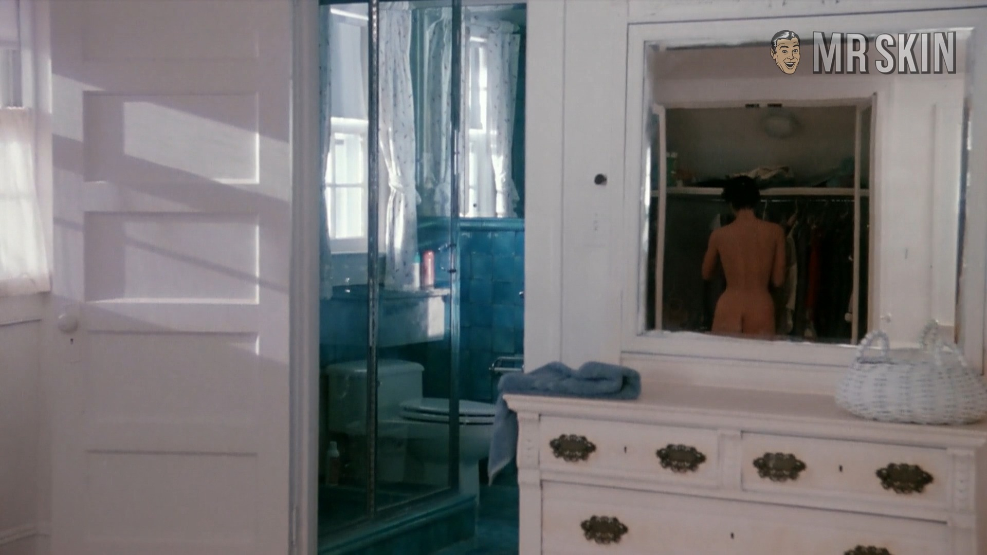 Annabella Sciorra Nude in Whispers in the Dark. Butt, sexy. 191884
