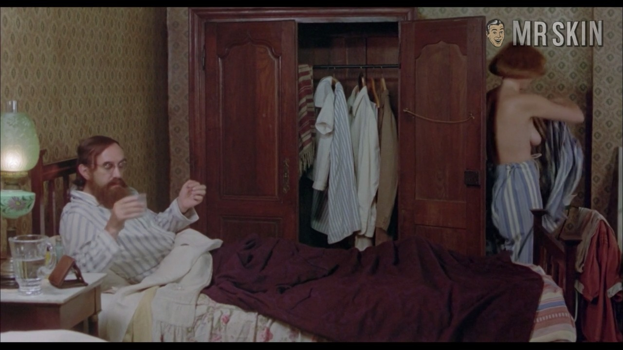 Emma Thompson Naked in Carrington. Right Breast, breasts, sexy. 254875