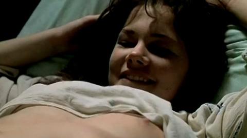 Michelle Williams Nude in If These Walls Could Talk 2. Breasts, Lesbian, sexy. 193078