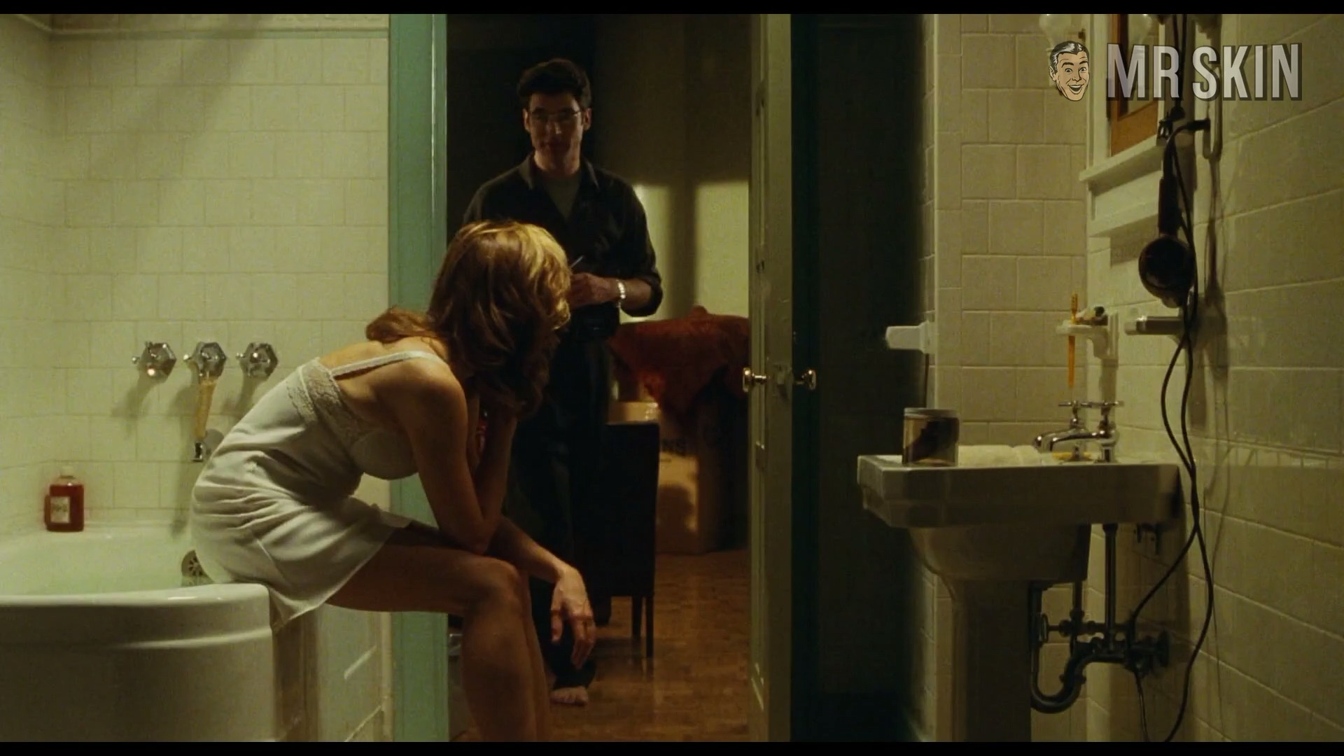 Mira Sorvino in Mimic (1997) Sexy Sexy Underwear 226562