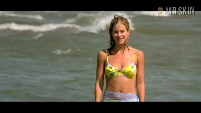 Sexiest Christina Applegate Scene in Kiss of Fire. Bikini, sexy, underwear. 194551