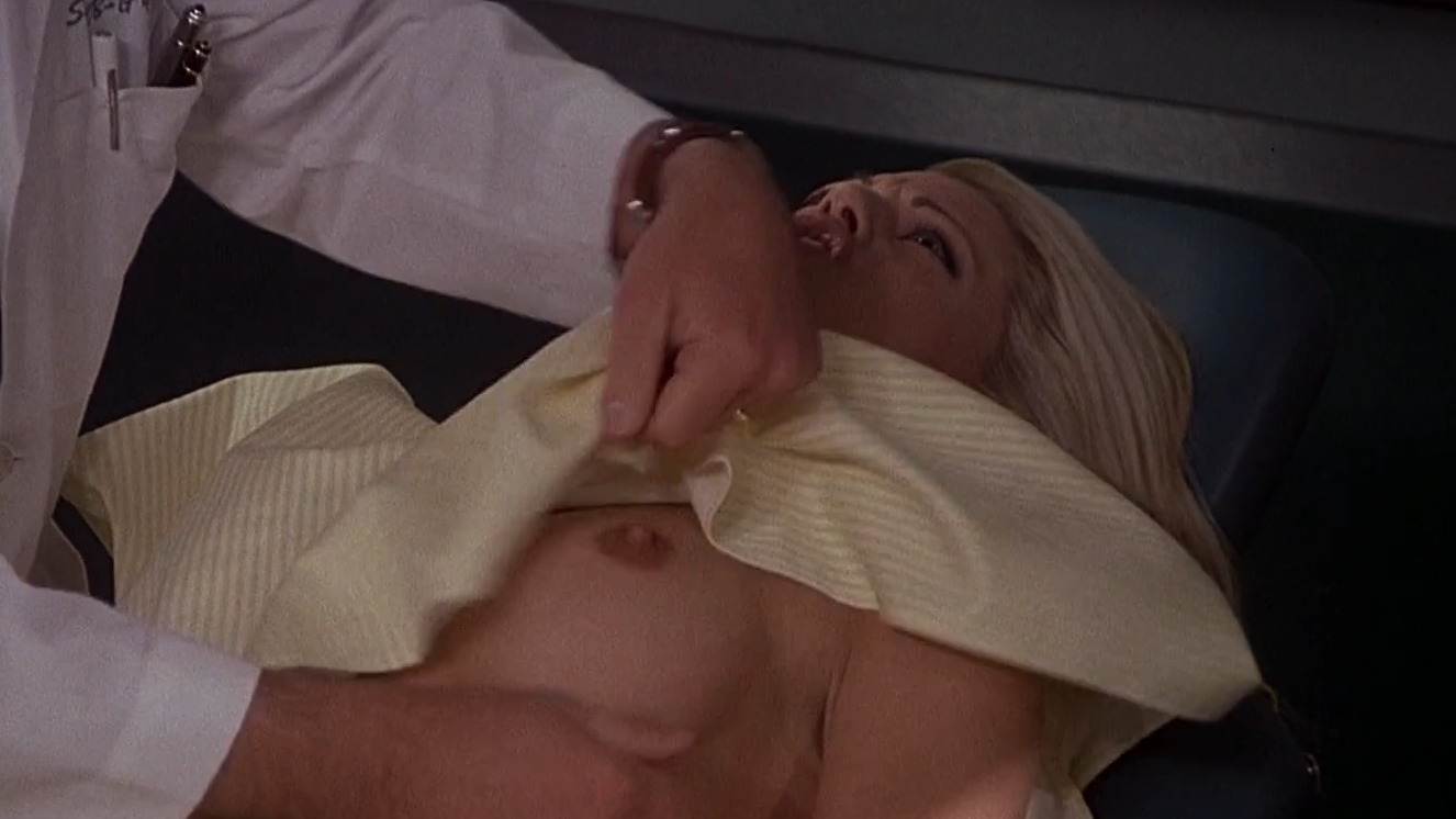 Holly Pelham in Dr. T & the Women (2000) Breasts Breasts 176015
