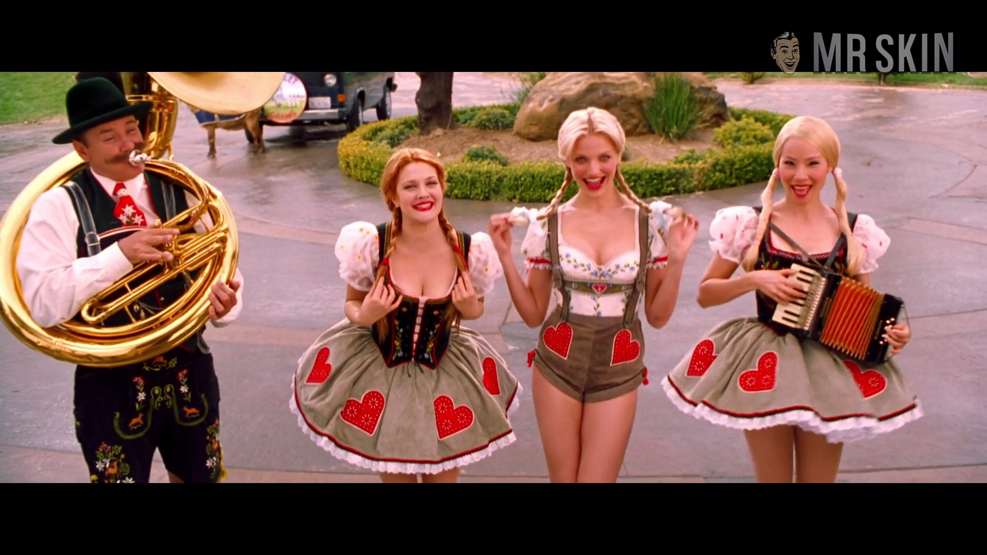 Charlie's Angels's Sexiest Scenes with Drew Barrymore. Sexy, bikini, body double. 184116