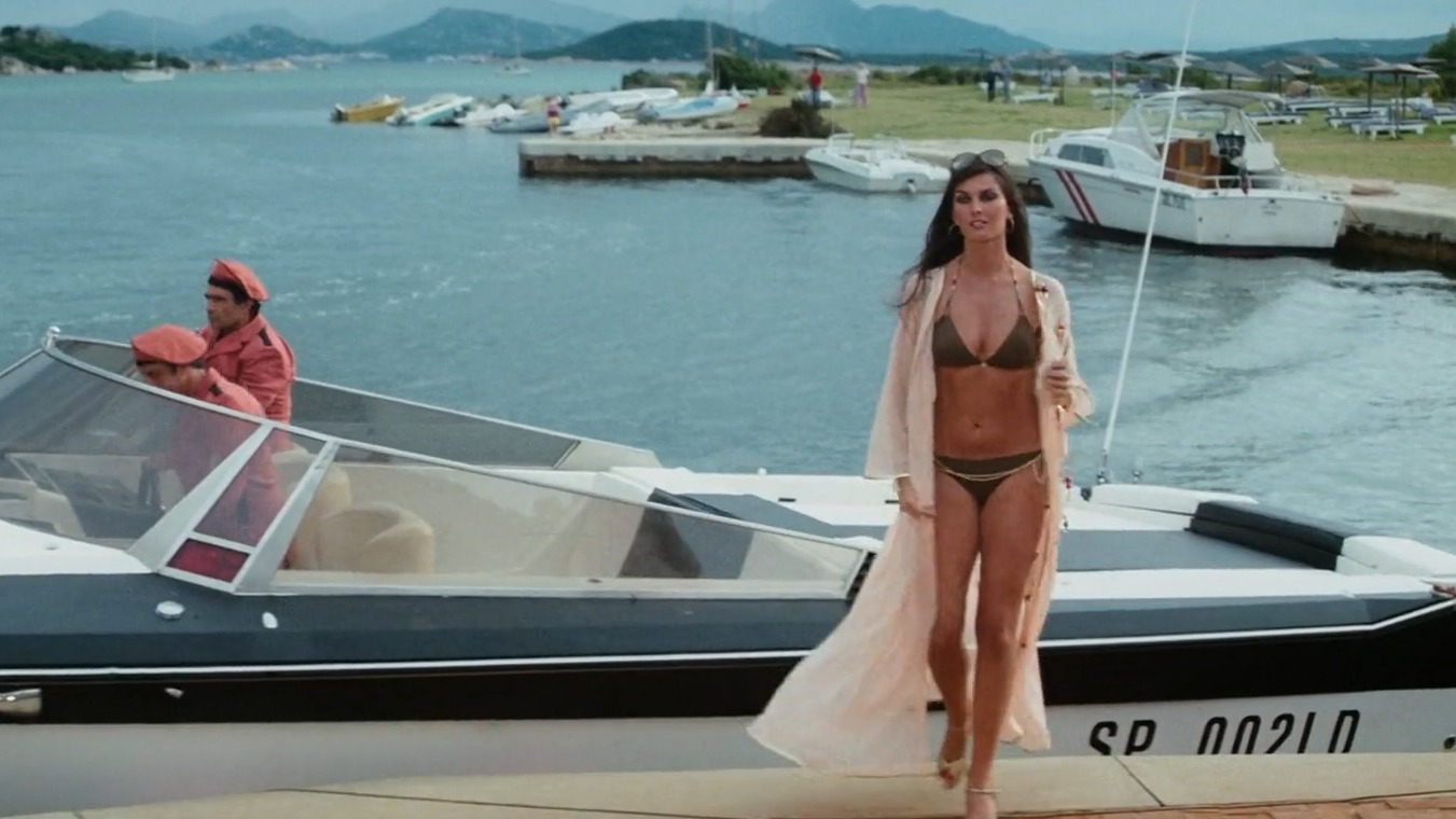 Hottest Caroline Munro Scene in The Spy Who Loved Me. Bikini. 172622