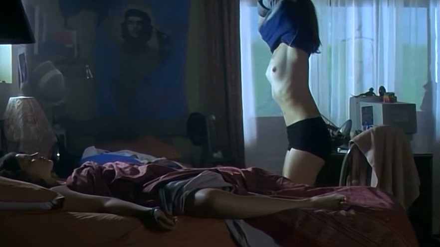 Piper Perabo Nude in Lost and Delirious. Breasts, lesbian. 175894