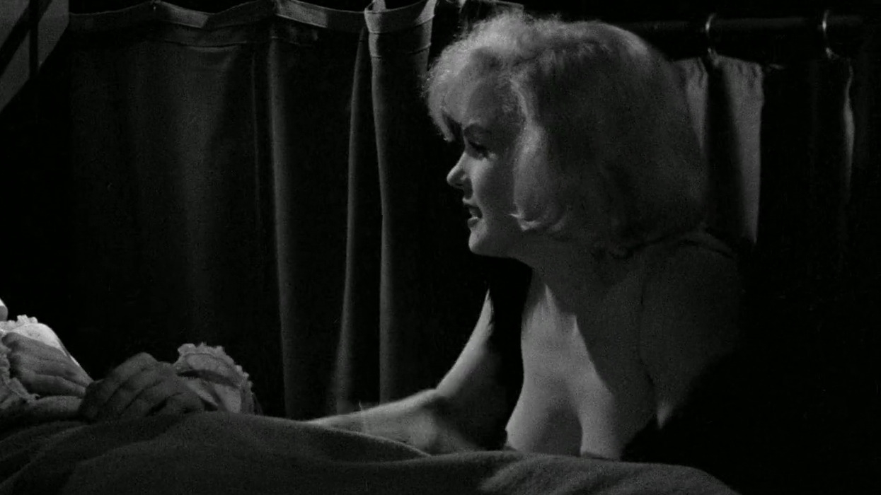 Sexiest Scenes of Sugar Kane Kowalczyk from Some Like It Hot. Sexy. 193229