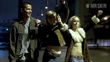 Kirsten Dunst, Taryn Manning in Crazy/Beautiful (2001) Sexy Bikini Bikini Sexy 194592