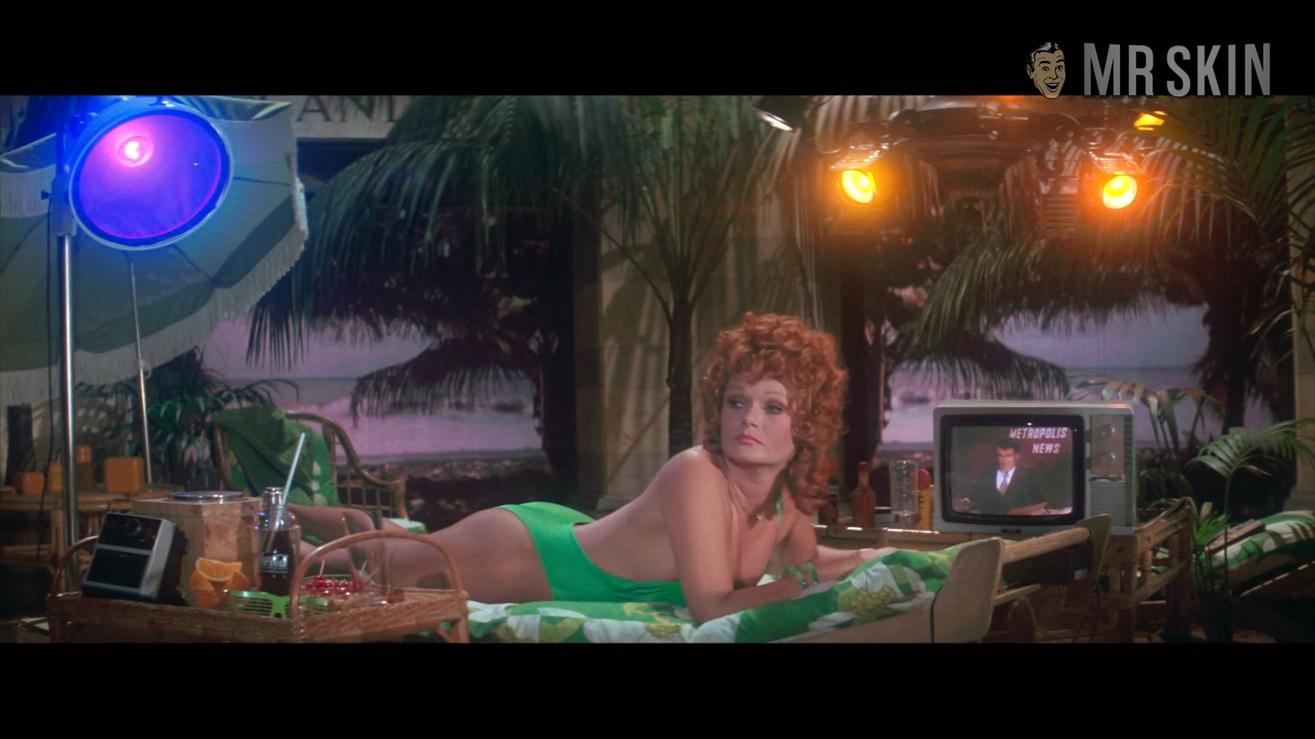 Sexiest Scenes of Eve Teschmacher from Superman. Sexy. 344147