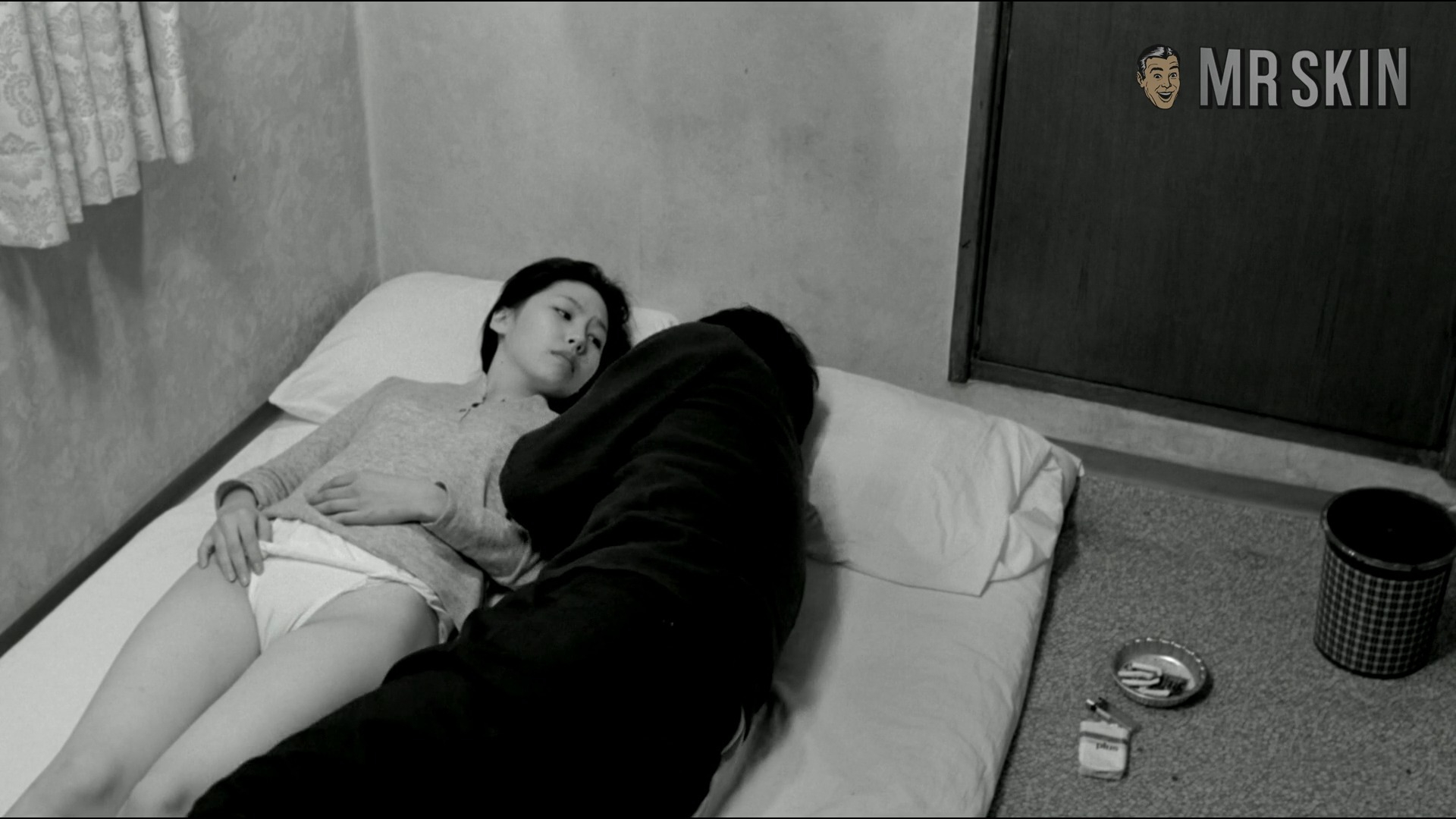 Sexiest Lee Eun-ju Scene in Virgin Stripped Bare by Her Bachelors. Underwear, breasts, right breast. 182629