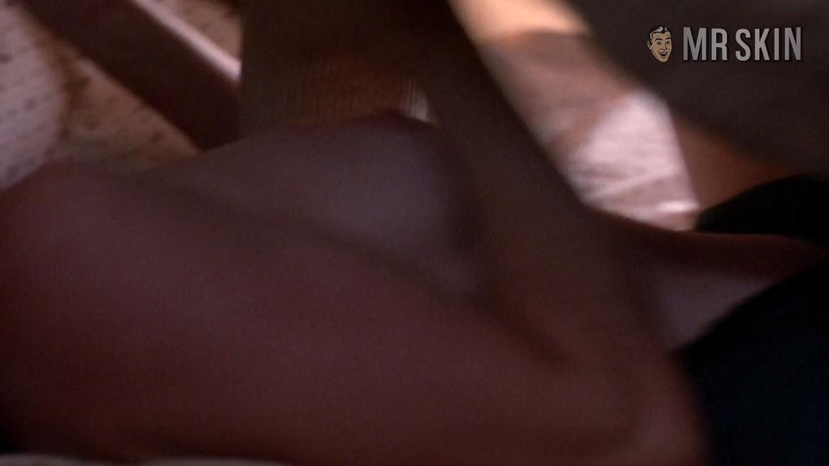 Lisa Waltz in Pet Sematary Two (1992) Right Breast Breasts Right Breast 194430