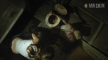 Jessica Biel in The Texas Chainsaw Massacre (2003) Sexy Sexy 206470