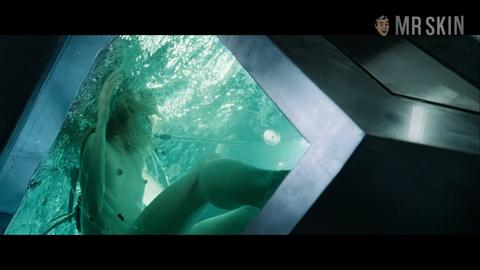 Milla Jovovich Naked as Alice. Breasts, Butt. 193815