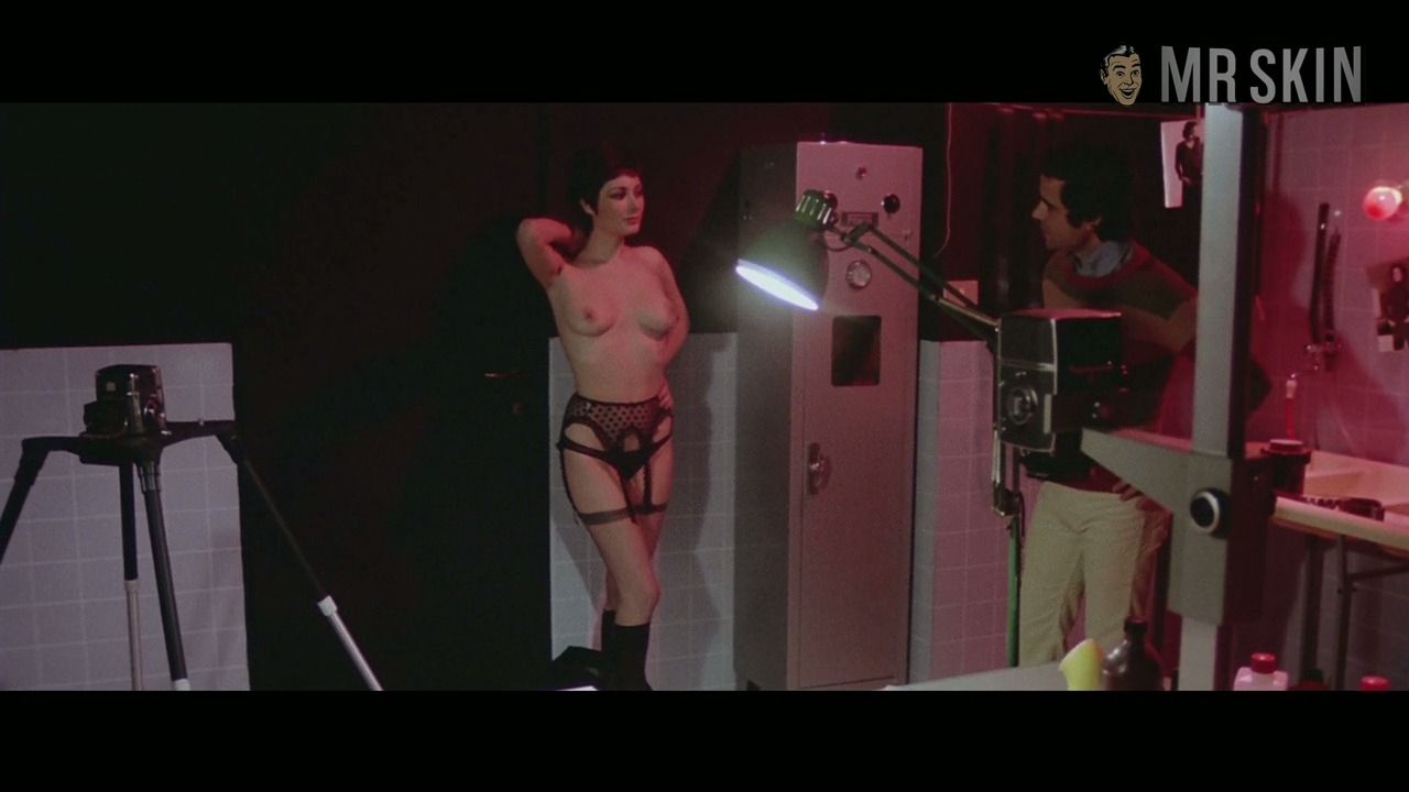 Edwige Fenech Nude as Magda Cortis. Breasts, bush, underwear. 192470
