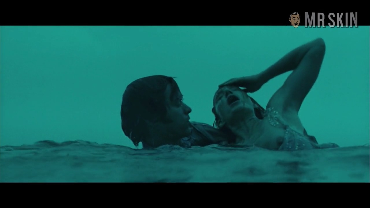 Kristin Scott Thomas in Arsène Lupin (2004) Left Breast Left Nipslip Breasts Left Breast 271606