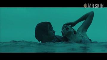 Kristin Scott Thomas Nude in Arsène Lupin. Left Breast, Left Nipslip, breasts, sexy. 271606