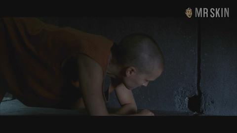 Natalie Portman Nude as Evey Hammond. Left Nipslip, breasts, sexy. 222626