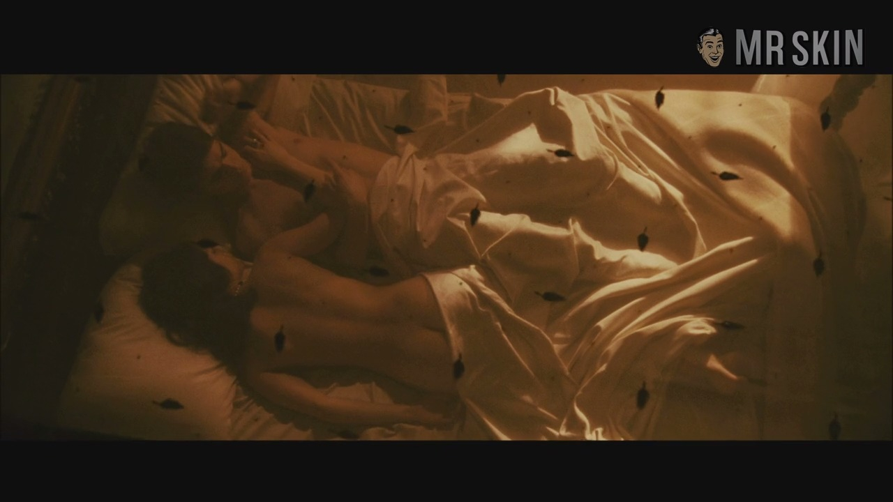 Hilary Swank Nude as Madeleine Linscott. Butt, underwear. 204590