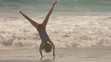 Michelle Monaghan, Malin Åkerman in The Heartbreak Kid (2007) Bikini Bikini Breasts 208533