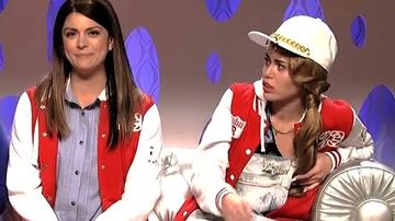 Miley Cyrus in Saturday Night Live (1975-2025) Left Nipslip Breasts Left Nipslip 235577