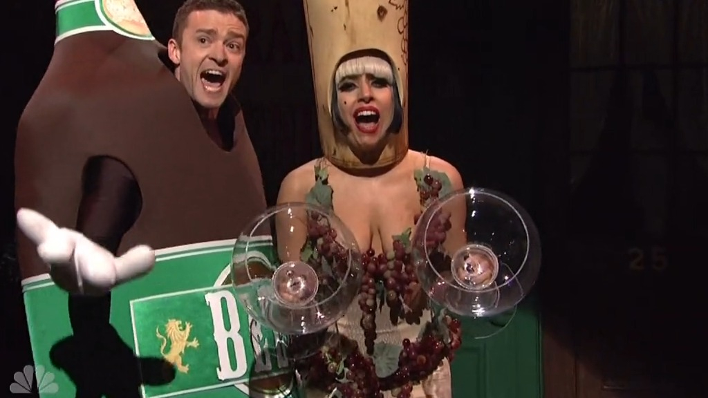 Lady Gaga Nude in Saturday Night Live. Right Nipslip, bikini, breasts. 225124