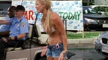Nicky Whelan in Scrubs (2001) Bikini Bikini 219398