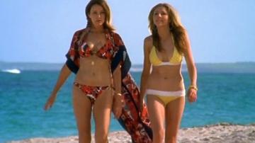 Christa Miller, Sarah Chalke in Scrubs (2001) Bikini Bikini Sexy 216346