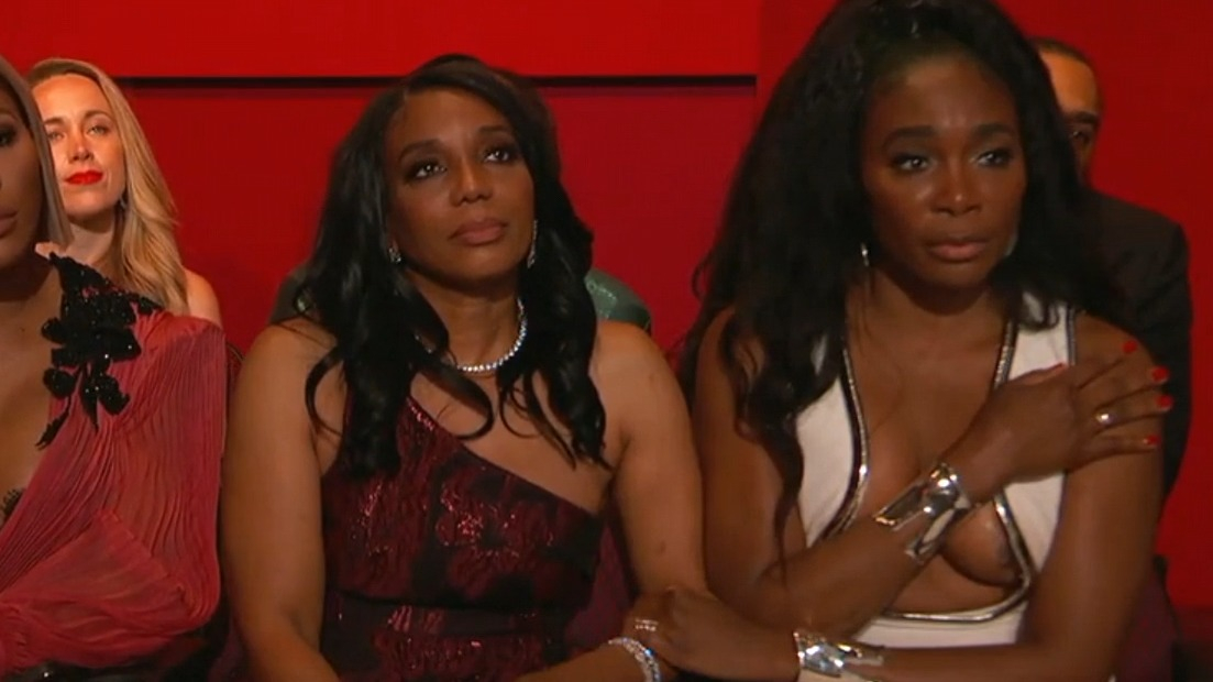 Venus Williams in The Oscars (1953-2025) Left Nipslip Breasts Left Nipslip 337215