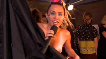 Miley Cyrus in MTV Video Music Awards (1984-2025) Nipslip Breasts Nipslip 245590