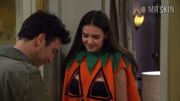 Katie Holmes in How I Met Your Mother (2005-2013) Right Nipslip Breasts Right Nipslip 227121